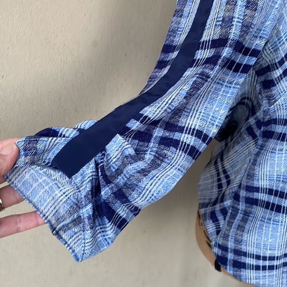 BCBGMaxArzia “Daria” top - Picture 4 of 11